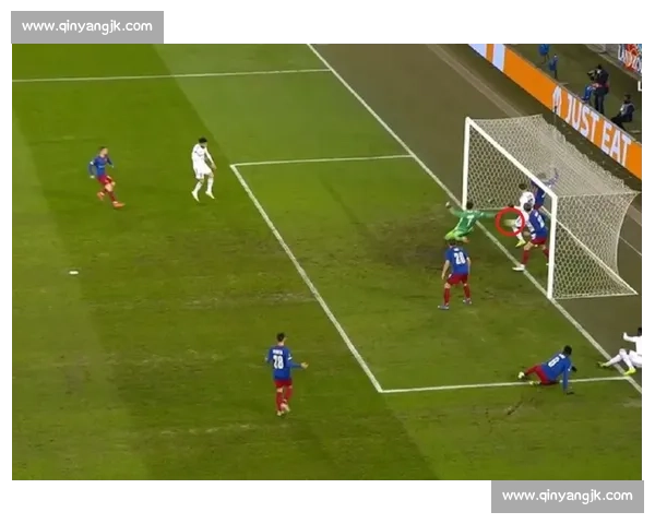 过顶的好球：足球场上的致命弧线